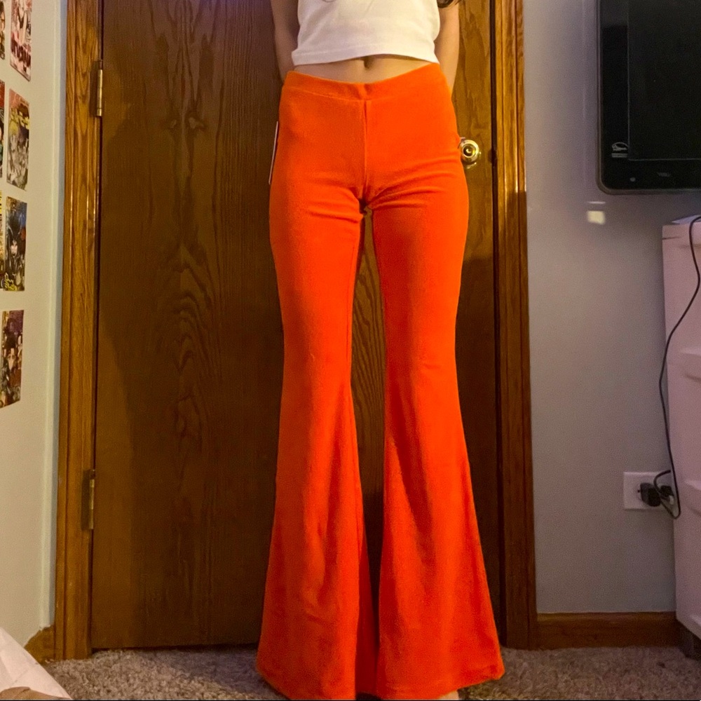Only worn for photos! Feel free to offer a price suitable for you.